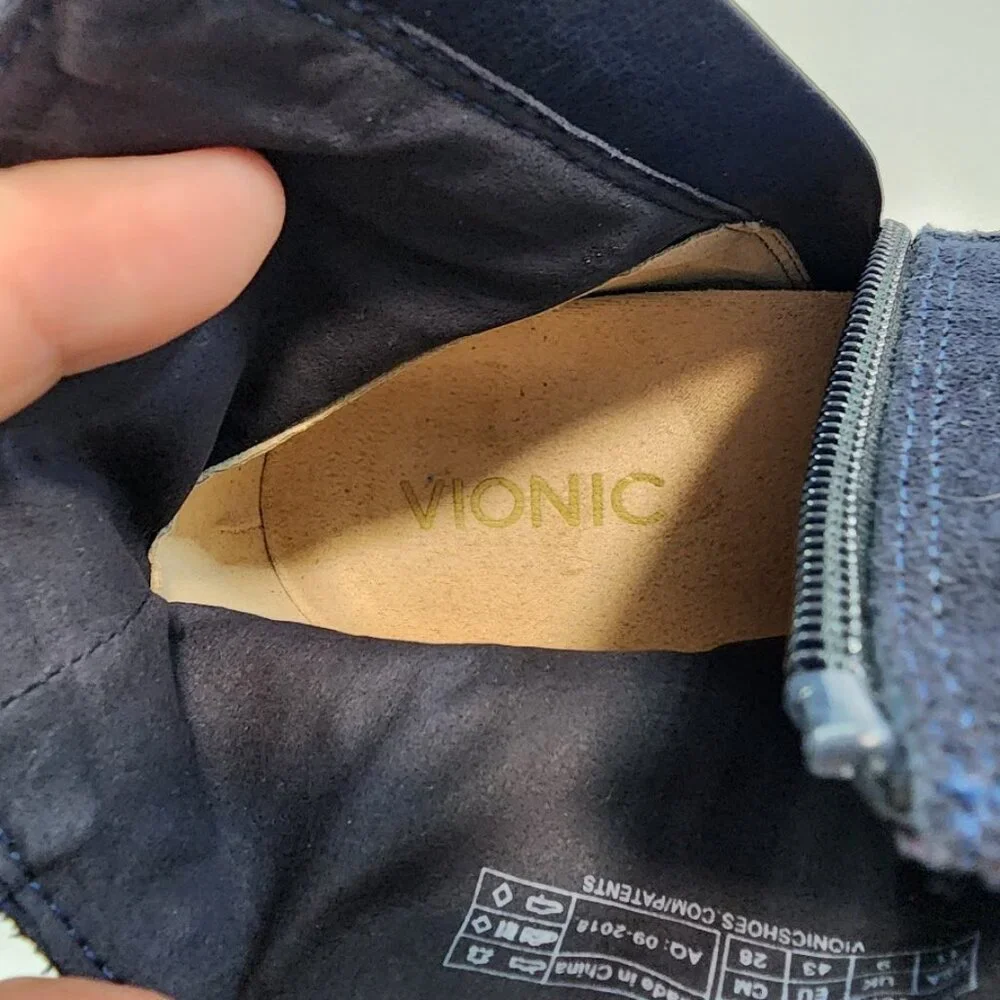 Vionic Vera Water Resistant Suede Bootie Navy Women's 11‎